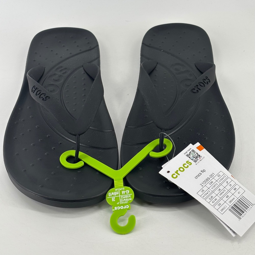 Crocs Flip Sandal Unisex Men 10 Women 12 Black 210089-001 NWT Beach Pool Summer